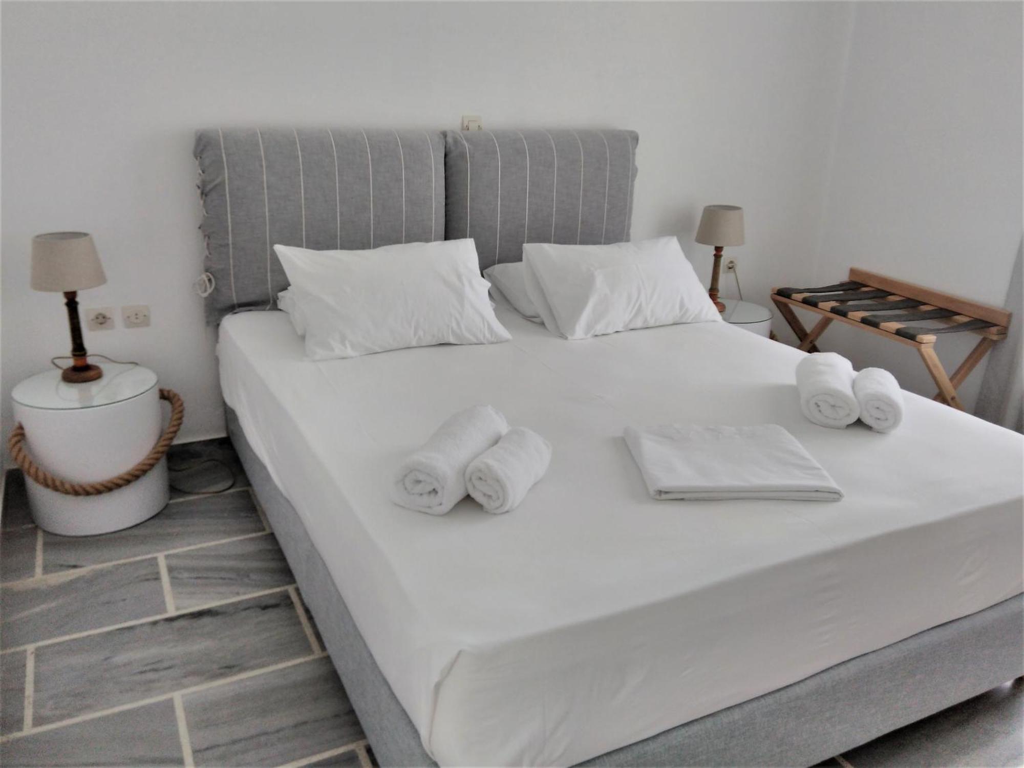 Despina'S Mare Aparthotel Naousa  Room photo
